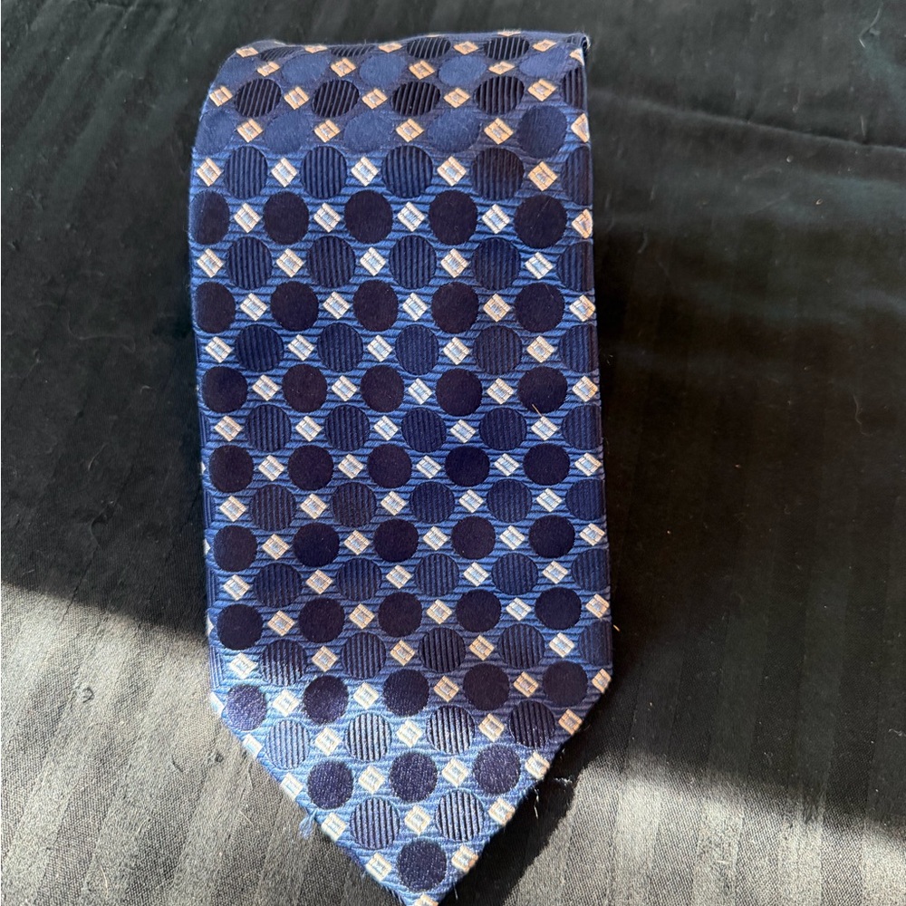 Stafford Blue Geometric Dot Silk Tie